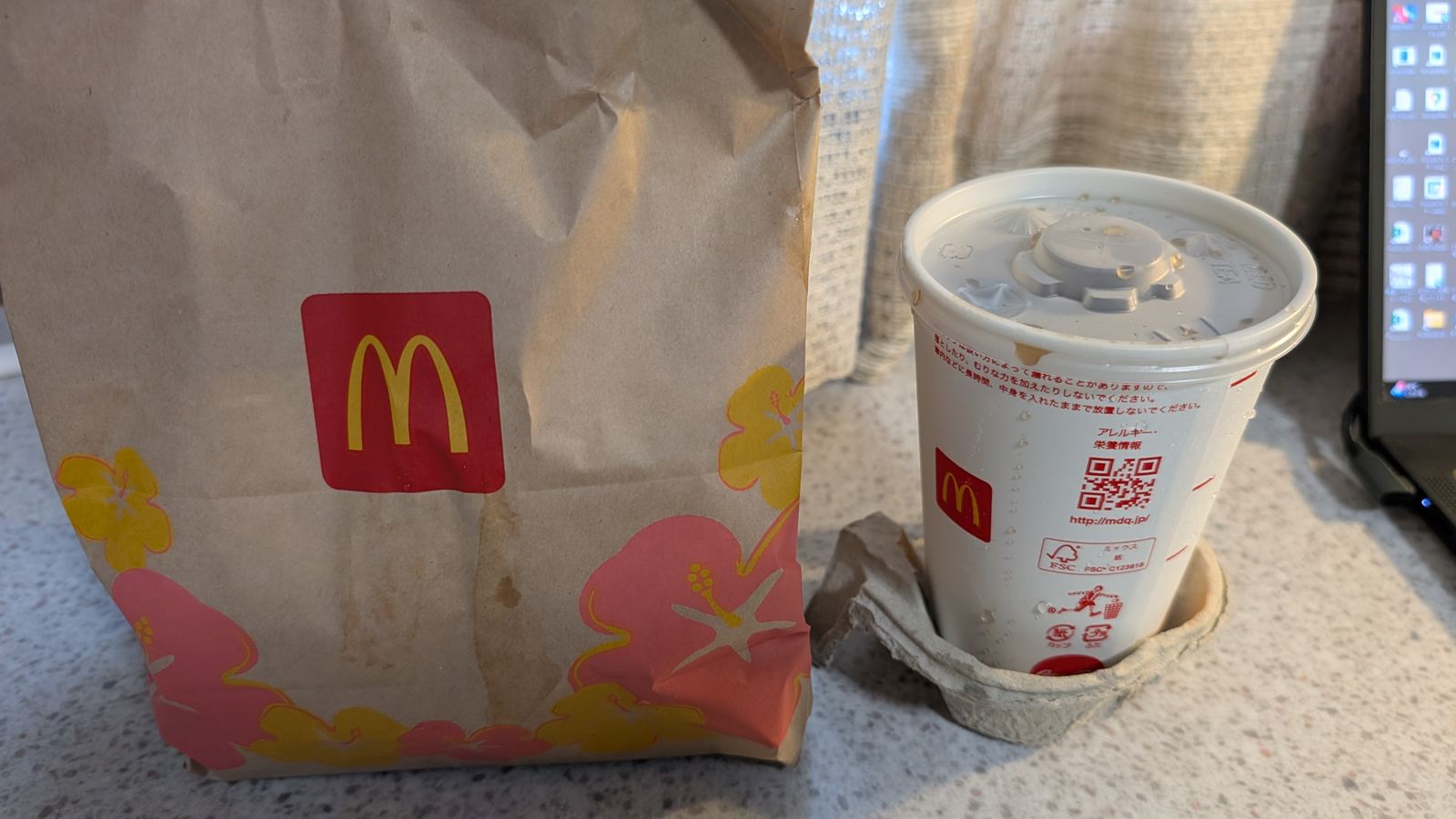 朝食は朝マック